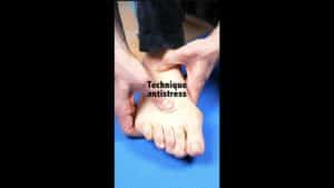 Technique antistress : massage des pieds #shorts